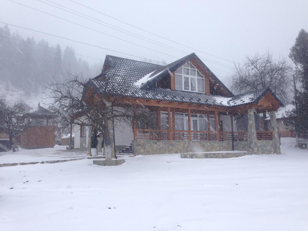 Cottage Familiya Verchovyna Exteriér fotografie